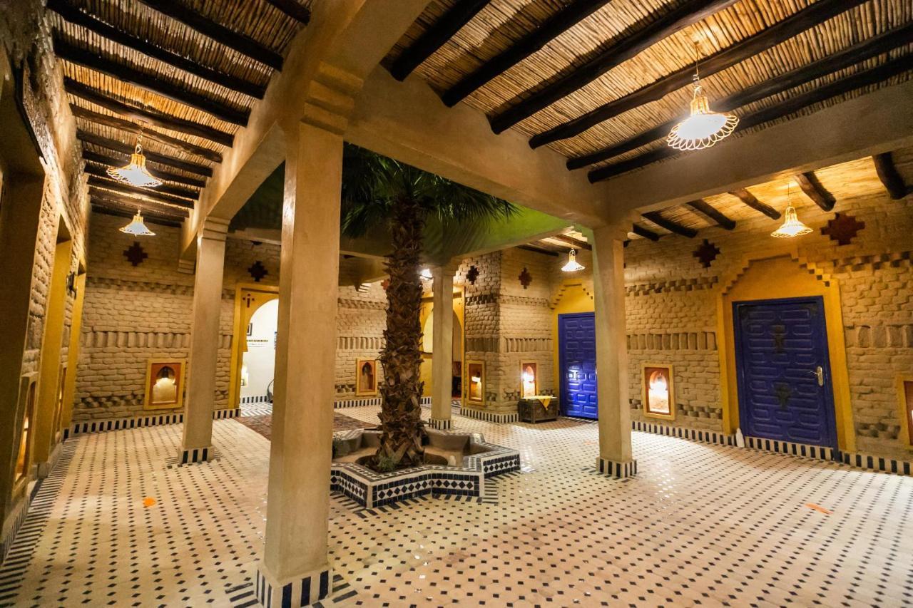 ホテル Ksar Bicha メルズーガ エクステリア 写真